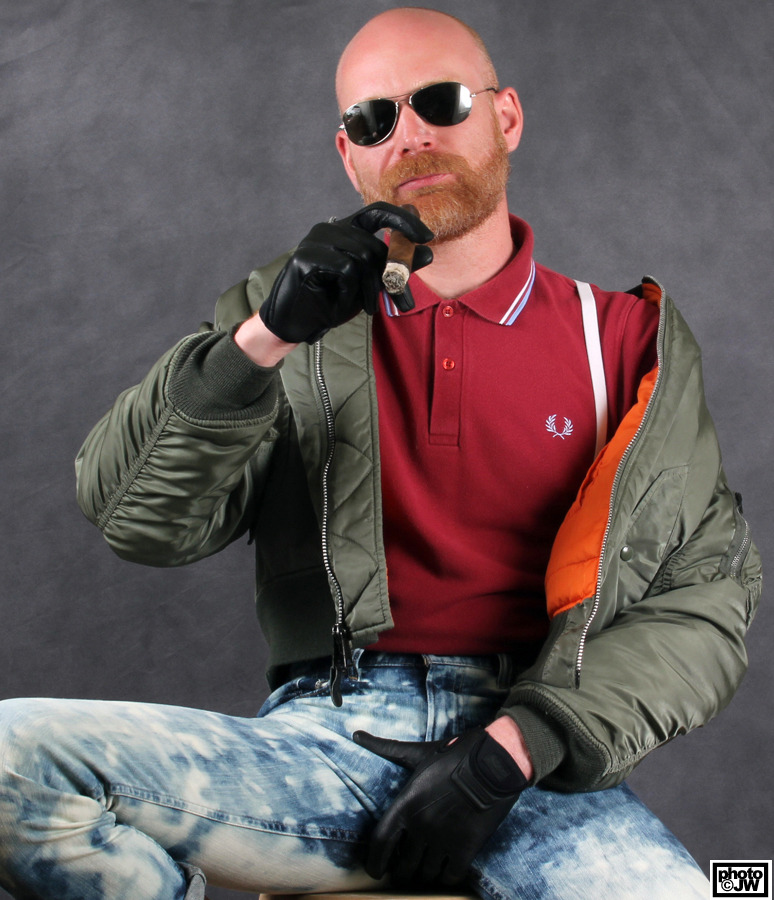 jim-wigler:  Wow! I actually did an erotic photo shoot yesterday! This picture of