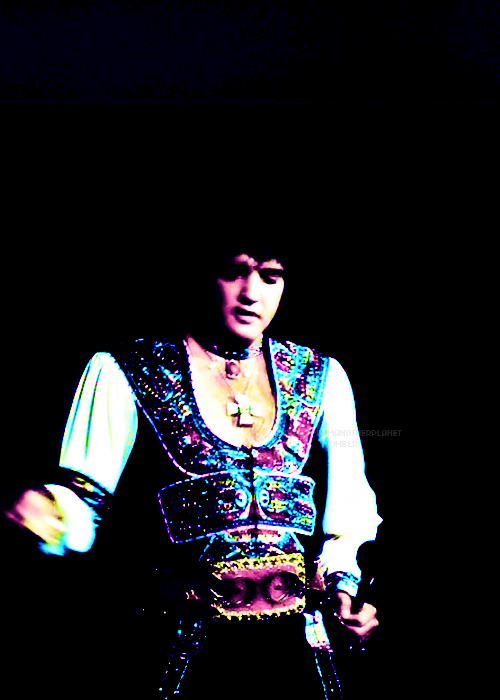 princefromanotherplanet:  Elvis Presley, wearing the Totem Pole jumpsuit during tour on July, 1975.