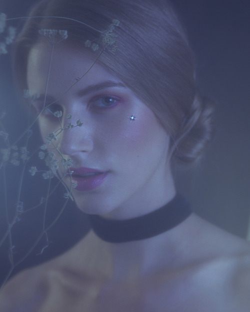 c-headsmag:  Exclusive: Vanessa Chromik by Valeria Farinella
