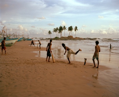 ouilavie:Sri Lanka by Bruno Barbey.