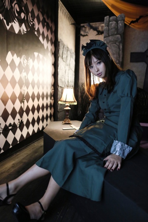 cosplaygirl:  [亜羽音 ] 東京ディズニーリゾート: ホーンテッドマンション - コスプレCure