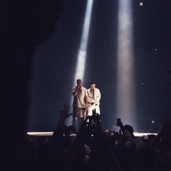 wordonrd: Kanye Brings Drake Out In Toronto