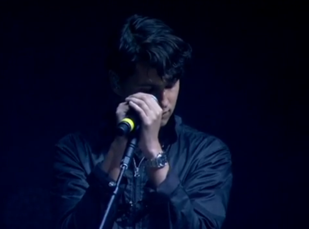 nightowlhannah:  Ezra performing with SBTRKT at Reading Festival on 22/08/14 [x]