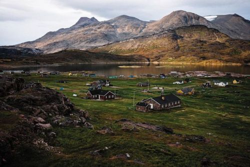 Igaliku (Kujalleq, Greenland), an Inuit sheep-farming community builton the Norse settlement of Garð
