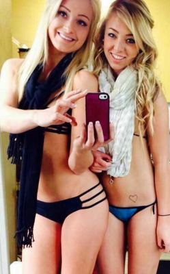 wincest558:  hot-blonde-girl:  Blonde girl