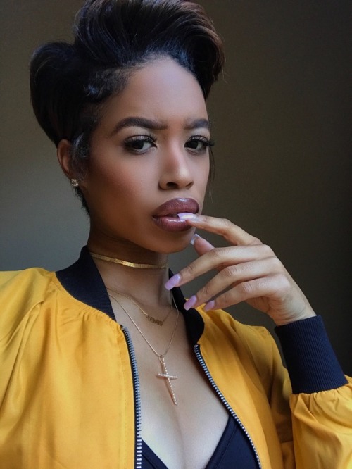 high-yellaaa:You know I’m saucy. | IG: yellajae