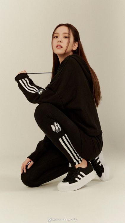  「 JENNIE, JISOO, ROSÉ 」Adidas Originals NIZZA with BLACKPINK 