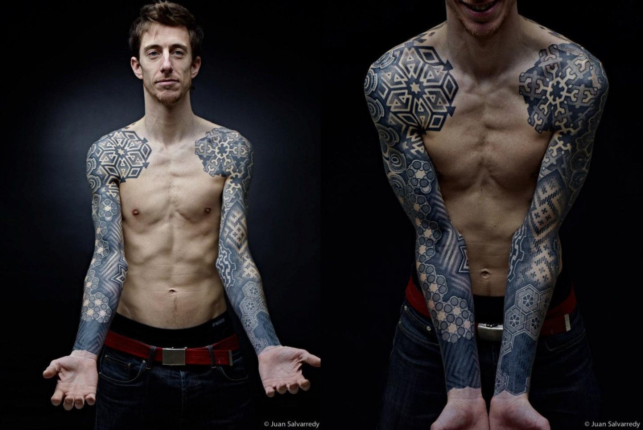 sofa-kills:  thestarlighthotel:  Dotwork sleeves, chest, and back | Nazareno Tubaro