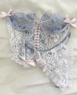 XXX femmeduartsblog:Vintage lingerie sets by photo