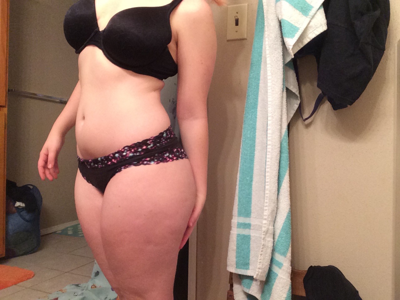 onefreebutttouch:  At least step one of getting dressed is done 