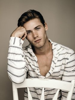male-eyegasms:Jörg Nink