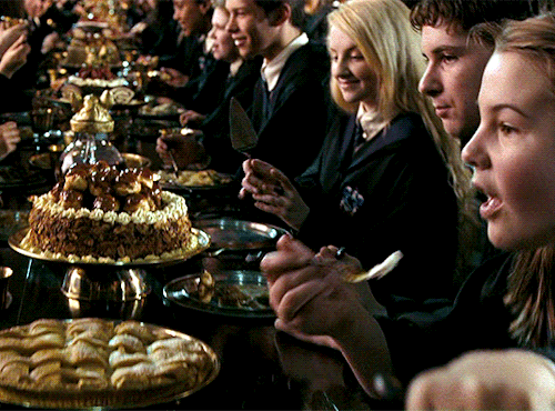 hpladiesdaily:LUNA LOVEGOOD in HARRY POTTER AND THE ORDER OF THE PHOENIX (2007)