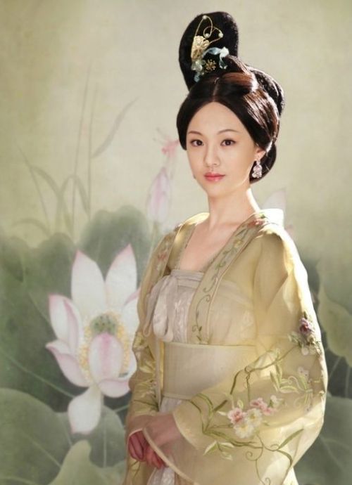 Traditional Chinese fashions
