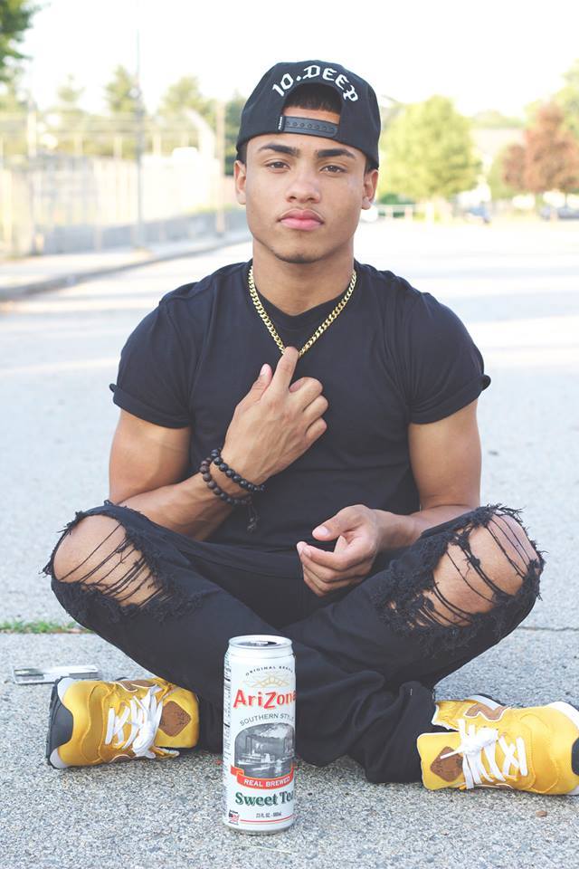urbanstance:  he’s so beautiful, wtf. 