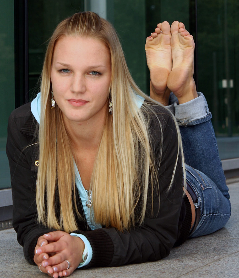 Women With Big Feet Photo