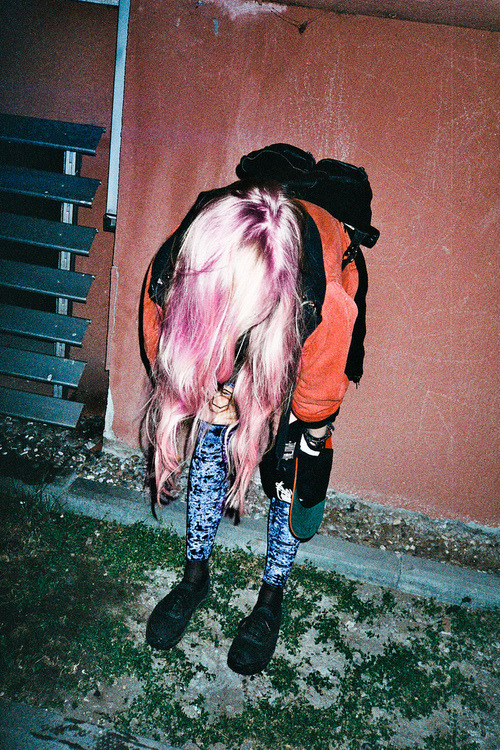 d-isposablewasteland:  bubbles-asked-acid:  fvallinq:  unoptional:  unexistland:  GRUNGE BLOG, CLICK HERE.  Soft Grunge-chase away the darkness with me- I follow back similar blogs!!  ask me how to gain 10+ new followers  ☨If God dropped acid, would
