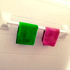 bob-belcher:    Every time I see these two colors together… 💚💗  