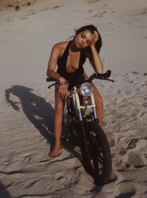 momongamon:  Hanna Bogdan by Heather Gildroy