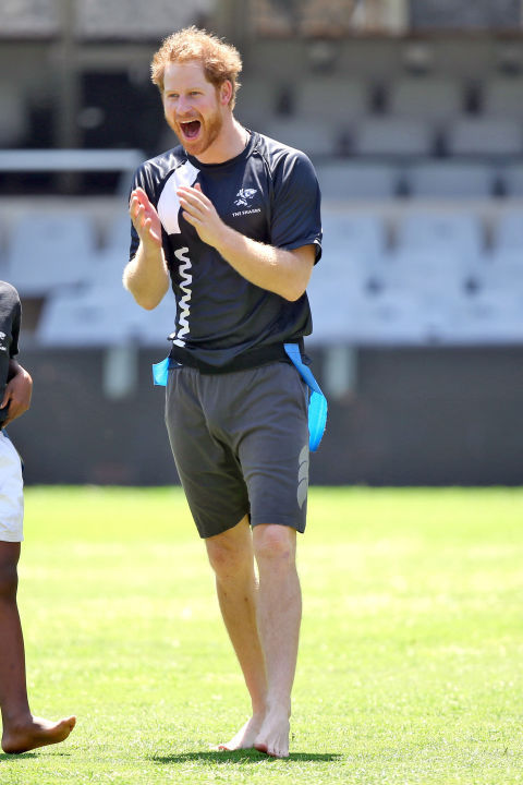 lamarworld:  Prince Harry bulge