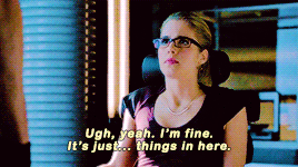 oliversmoak:oliver & felicity meme  →  [1/8] favorite scenes/moments