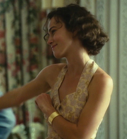 the-garden-of-delights: Keira Knightley as Cecilia Tallis in Atonement (2007).