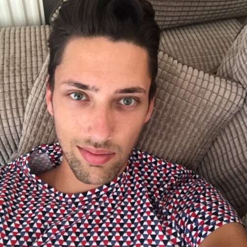 Nice chilled Sunday #weekend #sunday #chilled #chill #relax #nohangover #nofilter #gay #instagay #ga