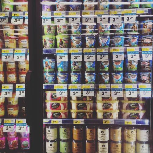 You had me at: SALE. #icecream #sale #temptations #food #foodporn #데일리 (at Smart & Final)