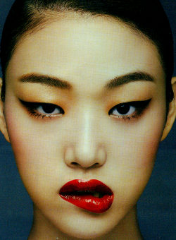 furples:  W Korea October 2013So Ra Choi