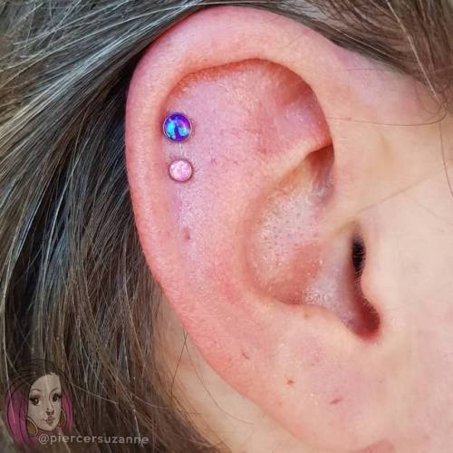 Had so much fun doing double helix piercings all week last week! Here’s one of my favourites w