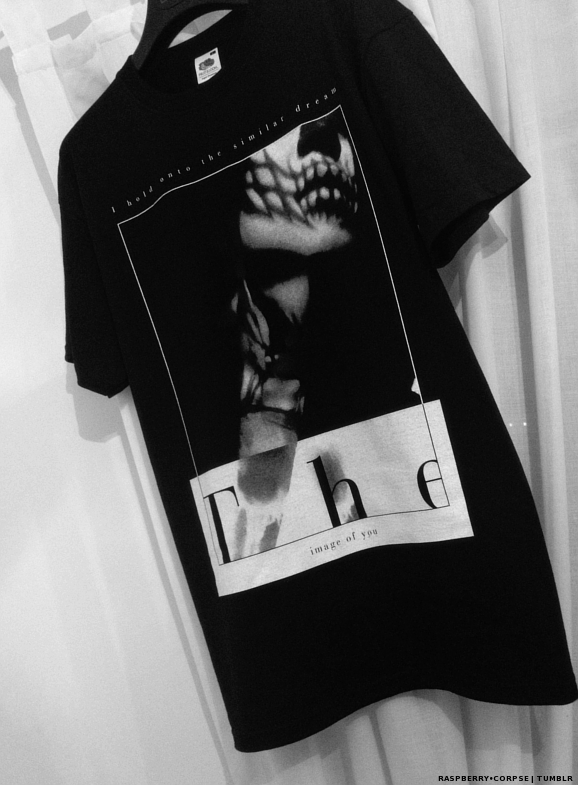 raspberry-corpse:  •► I love my tshirt, so please have some respect and don’t