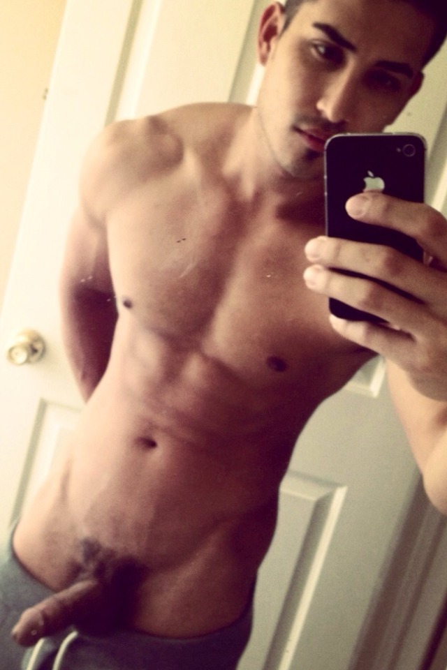 blakyokojones:  Every frame a winner…