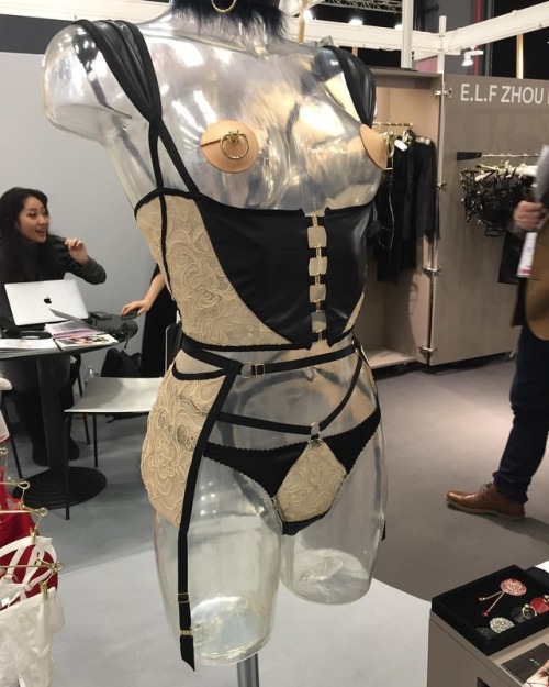 Loving this @elfzhoulondon incredible creation. Perfect for any lingerie super hero. ‍♀️ I am a bit 