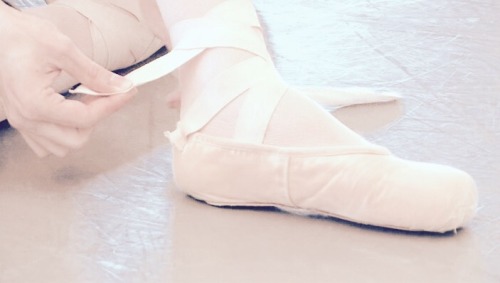 rose gold ballerinas//what’s the pointe//