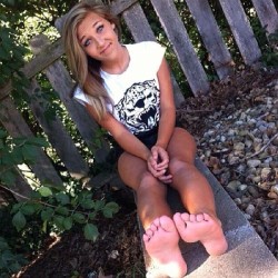 ifeetfetish:  Super gorgeous @Megannnn_1013 and her toes.  #feet #toes #soles #arches #footfetish #barefeet #barefoot #cutefeet #shoutout #teamprettyfeet #feetstagram #footstagram #instafeet #legs #prettycutefeet by prettycutefeet http://ift.tt/1cn2YIp