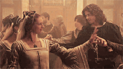 lucreziare:queenmedusa:- i come with some admirable qualities.- so i have heard!#cesare and charlott