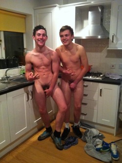 cheeky-lads-post:  http://cheeky-lads-post.tumblr.comSnapchat; Jamie_boys 