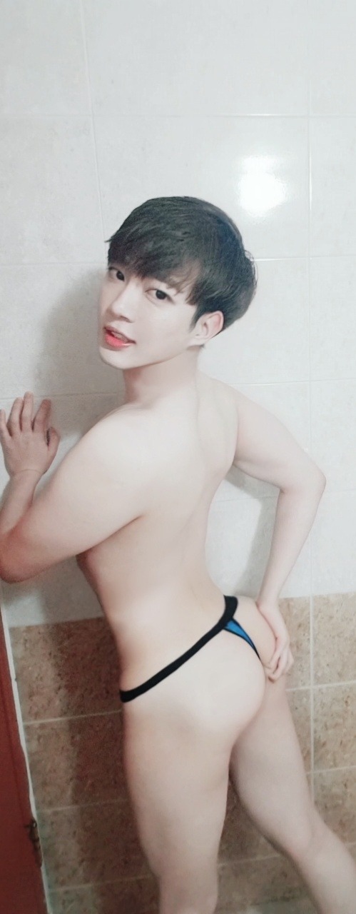 whiteboy8472:  https://open.kakao.com/o/s49lulu  제가 흰둥입니당, 사칭 조심하세요~