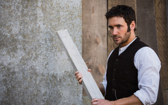 katiestkid:  More people need to know about this sexy man  (also Republic of Doyle