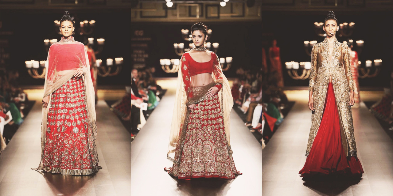 pakoraholic-deactivated20141105:  Manish Malhotra is one of the most celebrated designers