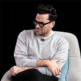 oscarspoe:In which Dan Levy is forced to endure two and a half minutes of his father complimenting h