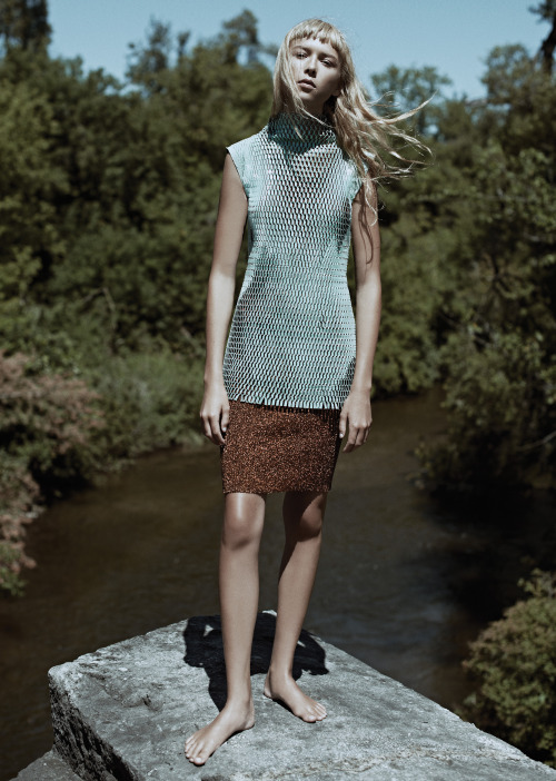 Sparks & Wreck / November 2015 / FLARENordic knits, toughed-out leather and chunky heels ground 