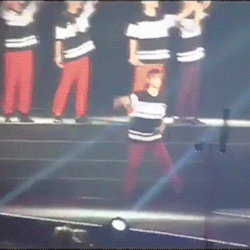 Loveisartificial: Glorious-Soobooty:  Beakhyun Drew A Heart In The Air And Spin Kicked