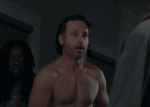 I have to say. It looks like Mr Lincoln has been hitting the gym and tanning salon in preparation for this scene (and future Richonne scenes, hopefully)