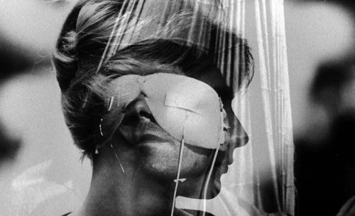 24hoursinthelifeofawoman:  from ‘la jetée’ (dir. chris marker, 1962) 