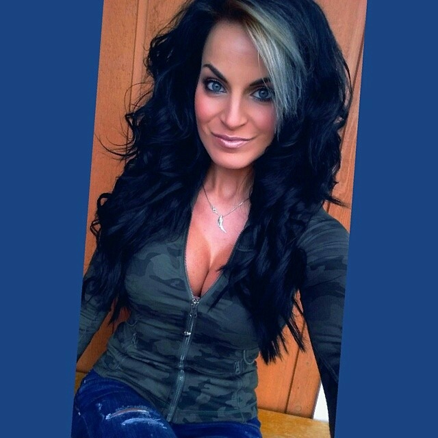 amateur-implant-pics:  @_californiachick