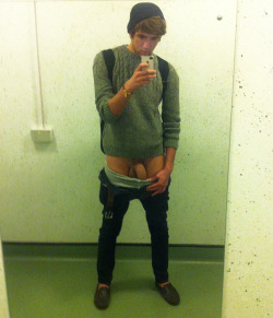 dan93rous:  x3:  does this count as a trouserless thursday?   dan93rous.tumblr.com