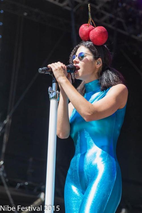 meandthefroots:  MARINA AND THE DIAMONDS LIVE AT NIBE FESTIVAL.