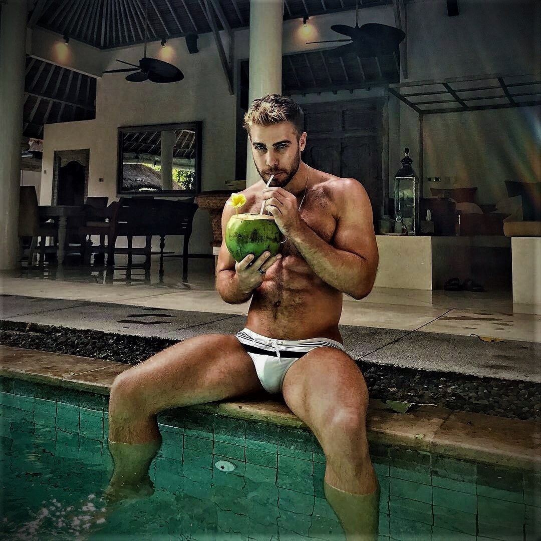 Follow my two hairy men blogs:http://sambrcln.tumblr.comhttp://hairysex.tumblr.com