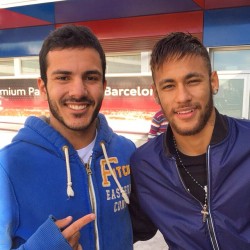 dsjneymar:  Neymar with a fan - 18/12/2014