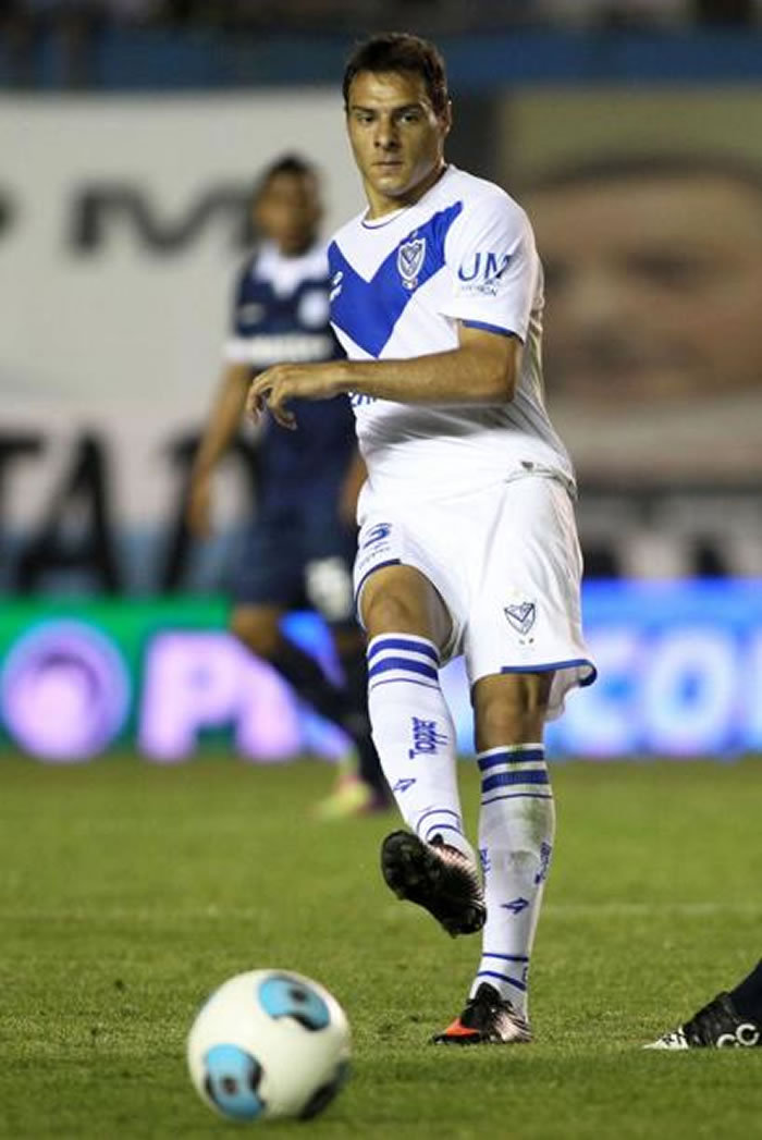 hotfamousmen:    Leandro Desábato  